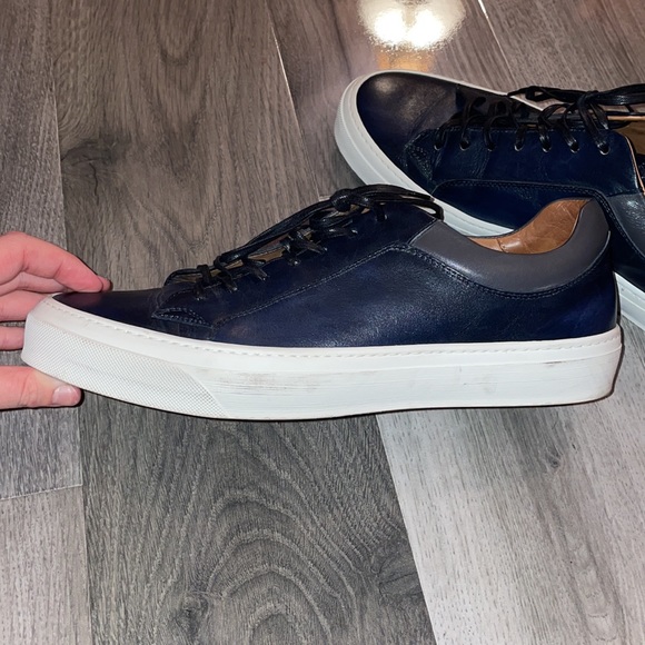 Bruno Magli sneakers - Picture 3 of 6